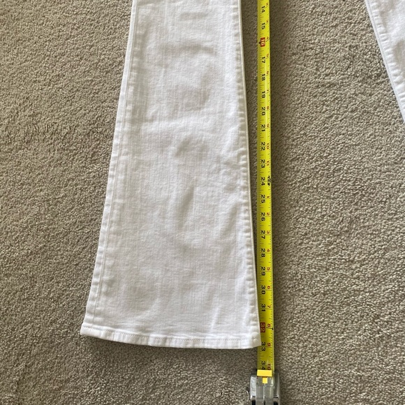 FRAME Le High Flare, size 26, White-NEW w/out tags, 33’ inseam - Picture 6 of 13